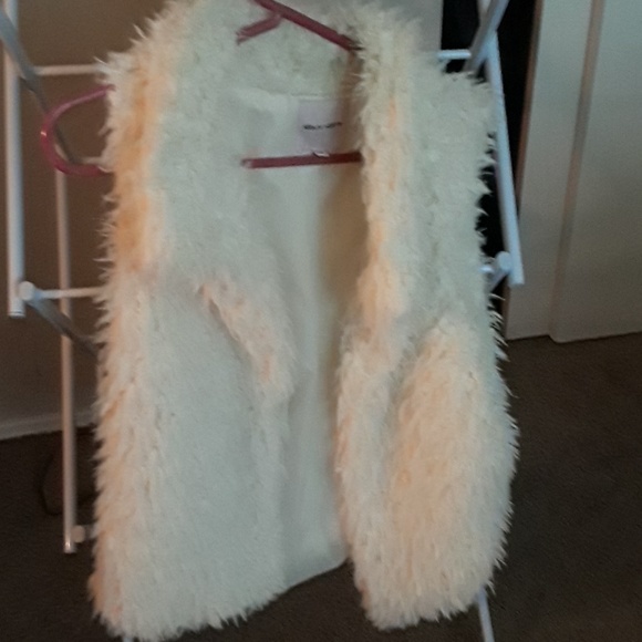 Vest - Picture 2 of 2